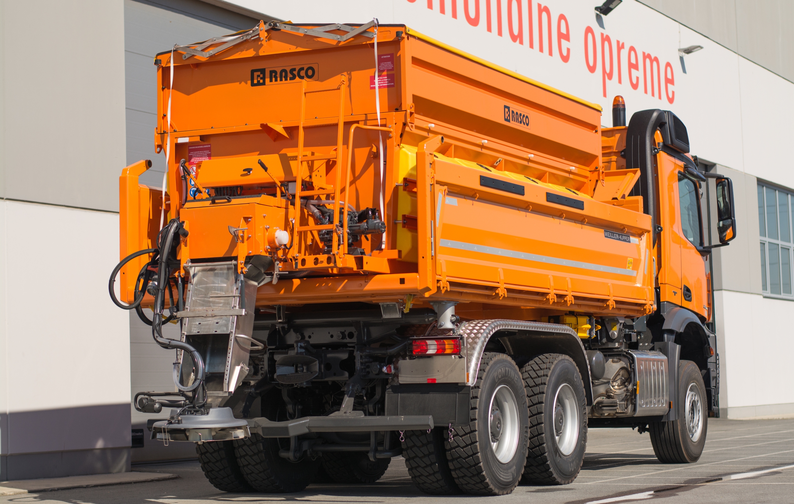 AXIOM salt spreader RASCO