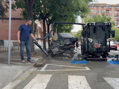 LYNX 2000 attachment - debris blower