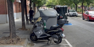 LYNX 2000 debris blower in action